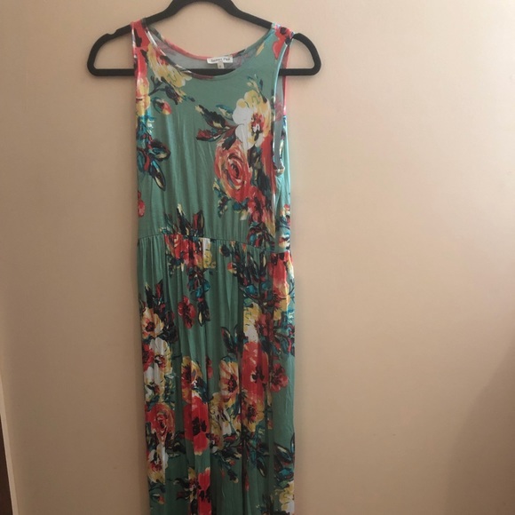 Floral dress - Picture 1 of 3